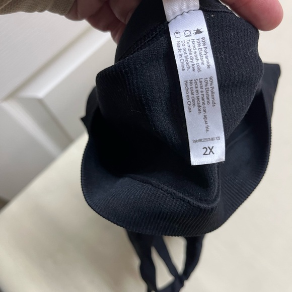 Icy Hot 2X black sports bra - Picture 6 of 9